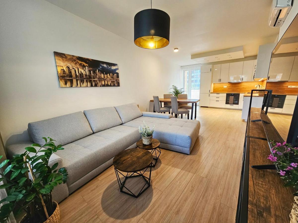 3 Room Apartment 2X Balcony, New Building, 21 브라티슬라바 외부 사진