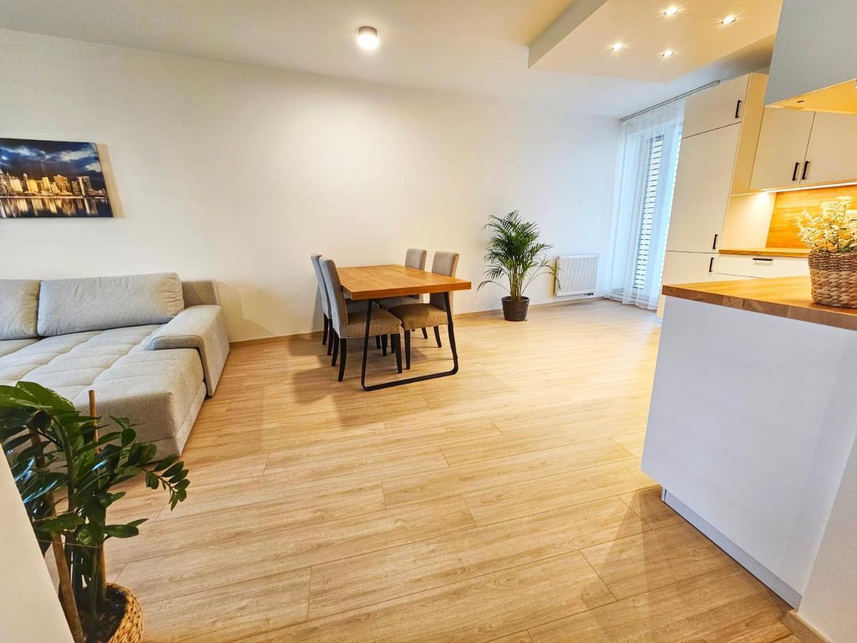 3 Room Apartment 2X Balcony, New Building, 21 브라티슬라바 외부 사진